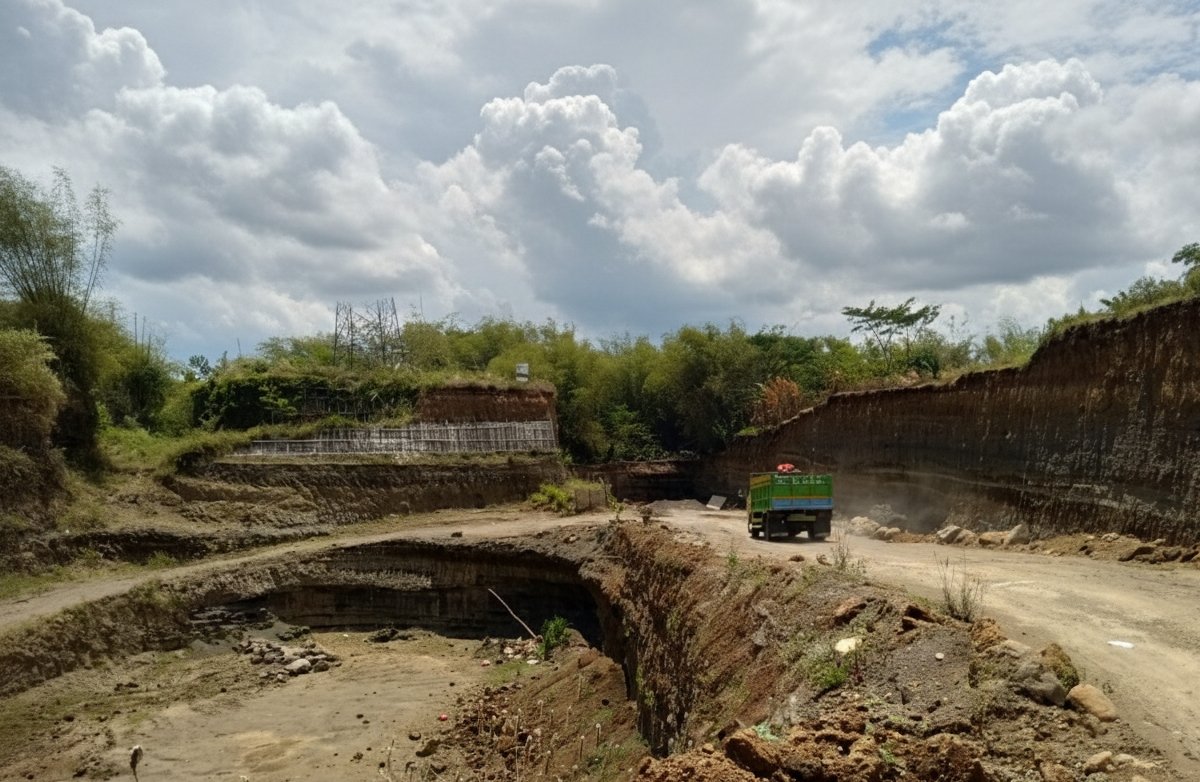 Bupati Mojokerto Soroti Tambang Ilegal di Ngoro, Warga Resah dan Minta Penertiban